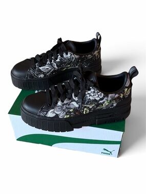 Puma Womens Mayze Dark Floral Platform Lace-Up Sneakers